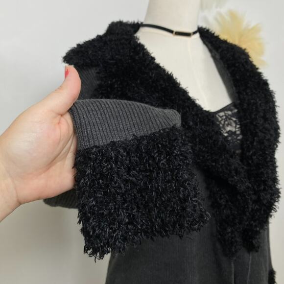 Kathy Ireland Womens Y2K Faux Fur Trimmed Cardigan Sweater Size S Grunge Preppy - Picture 3 of 10